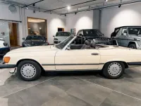 Usata Mercedes 560 245 CV (180 kW) 1986 Beige Cabrio