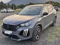 Usata Peugeot 2008 Allure 101 CV (74 kW) 2024 Grigio SUV