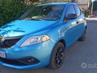 Usata Lancia Ypsilon 69 CV (50 kW) 2020 Blu Utilitaria
