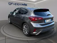 Begagnad Ford Focus ST-Line 125 HK (91 kW) 2023 Grå Sedan