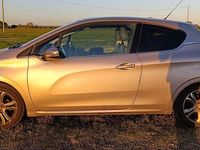 Usata Peugeot 208 Allure 114 CV (83 kW) 2012 Utilitaria