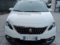 Usata Peugeot 2008 Allure 100 CV (73 kW) 2019 Bianco SUV