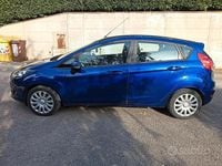 Usata Ford Fiesta 100 CV (73 kW) 2016 Blu Berlina