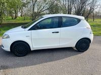 Usata Lancia Ypsilon Platinum 69 CV (50 kW) 2018 Bianco Utilitaria