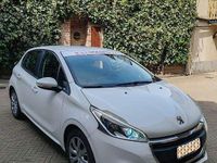 Usata Peugeot 208 Active 75 CV (55 kW) 2015 Bianco Utilitaria