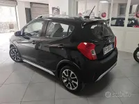 Usata Opel Karl Rocks 75 CV (55 kW) 2018 Nero Utilitaria