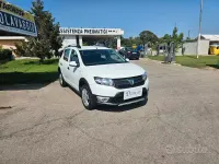 Usata Dacia Sandero Lauréate 90 CV (66 kW) 2015 Bianco Berlina