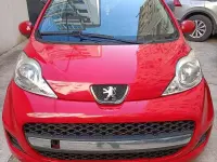 Usata Peugeot 107 68 CV (50 kW) 2009 Rosso Utilitaria