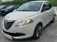 Usata Lancia Ypsilon S 95 CV (69 kW) 2012 Bianco Utilitaria