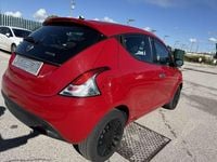 Usata Lancia Ypsilon Silver 69 CV (50 kW) 2021 Rosso Utilitaria