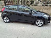 Usata Ford Fiesta 70 CV (51 kW) 2012 Blu Utilitaria