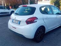 Usata Peugeot 208 Allure 75 CV (55 kW) 2017 Bianco Utilitaria