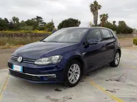 Usata VW Golf VII Highline 110 CV (80 kW) 2017 Blu Utilitaria