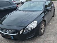 Usata Volvo V60 Kinetic 163 CV (119 kW) 2012 Nero Station wagon