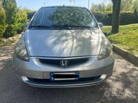 Usata Honda Jazz 78 CV (57 kW) 2002 Grigio Utilitaria