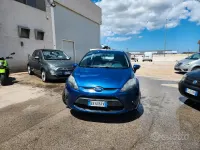 Usata Ford Fiesta 92 CV (67 kW) 2010 Blu Berlina