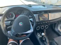 Usata Alfa Romeo Giulietta 140 CV (102 kW) 2012 Bianco Utilitaria