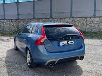 Usata Volvo V60 R-Design 115 CV (84 kW) 2014 Blu Station wagon