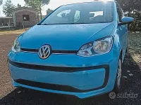 Usata VW up! Move 60 CV (44 kW) 2019 Blu Utilitaria