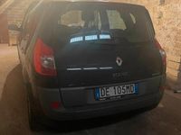 Usata Renault Scénic II 130 CV (95 kW) 2005 Nero Monovolume