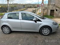Usata Fiat Punto Evo Dynamic 86 CV (63 kW) 2015 Grigio Utilitaria