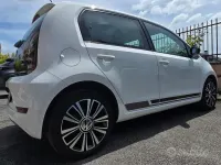 Usata VW up! high up! 75 CV (55 kW) 2019 Bianco Utilitaria