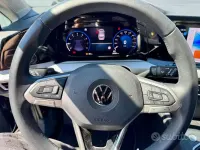 Usata VW Golf VIII Life 131 CV (96 kW) 2021 Blu Berlina