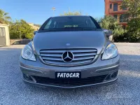 Usata Mercedes B200 140 CV (102 kW) 2007 Grigio Monovolume