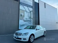 Usata Mercedes C220 Avantgarde 170 CV (125 kW) 2010 Bianco Berlina
