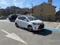 Usata Toyota Yaris Multidrive S 99 CV (72 kW) 2014 Bianco Utilitaria