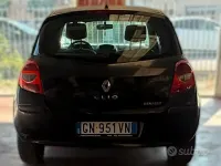 Usata Renault Clio II Dynamique 98 CV (72 kW) 2006 Nero Berlina