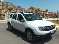 Usata Dacia Duster Lauréate 101 CV (74 kW) 2015 Bianco SUV