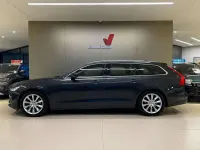Usata Volvo V90 Momentum 190 CV (139 kW) 2017 Grigio scuro Station wagon