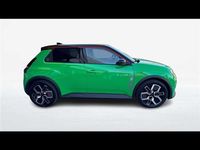 Usata Renault 5 E-Tech Komfort 77 kW (106 CV) 2025 Verde chiaro Berlina