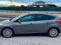 Begagnad Ford Focus 125 HK (91 kW) 2012 Grå Sedan