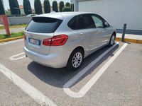 Usata BMW 218 Active Tourer Advantage 150 CV (110 kW) 2017 Argento Monovolume