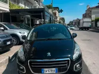 Usata Peugeot 3008 Business-Line 115 CV (84 kW) 2014 Nero Station wagon