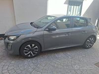 Usata Peugeot 208 75 CV (55 kW) 2024 Grigio Utilitaria
