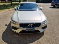 Usata Volvo V60 150 CV (110 kW) 2019 Grigio Station wagon