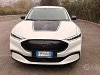 Usata Ford Mustang 268 CV (197 kW) 2023 Bianco Station wagon