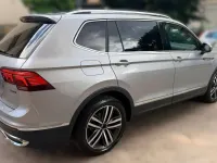 Usata VW Tiguan Allspace 150 CV (110 kW) 2022 Argento SUV