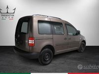 Usata VW Caddy Highline 110 CV (80 kW) 2012 Marrone Monovolume