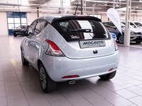 Usata Lancia Ypsilon Silver 70 CV (51 kW) 2023 Rosso Utilitaria