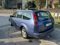 Usata Ford Focus Ghia 116 CV (85 kW) 2005 Bluazzurro Station wagon