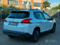Usata Peugeot 2008 92 CV (67 kW) 2013 Bianco SUV