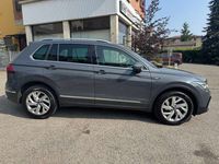 Usata VW Tiguan Elegance 150 CV (110 kW) 2021 Delfingrau metallic SUV