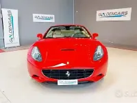 Usata Ferrari California 460 CV (338 kW) 2012 Rosso Cabrio