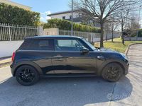 Usata Mini Cooper D 116 CV (85 kW) 2016 Nero Utilitaria