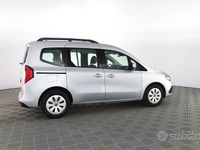 Usata Mercedes 180 Executive 116 CV (85 kW) 2023 Argento helvin Berlina