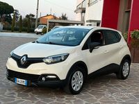 Usata Renault Captur 90 CV (66 kW) 2014 Beige SUV